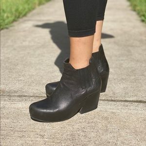 LD TUTTLE booties